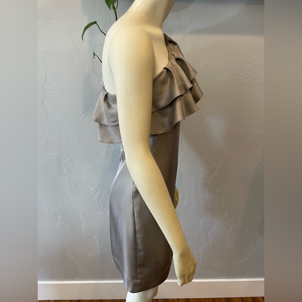 Women’s banana republic 100% silk ruffled one shoulder Mini dress size XS
